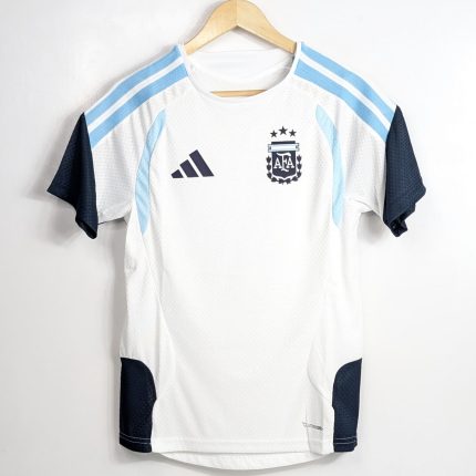 Train like a champion with the Argentina 🩵 World Cup 2026 Training Kit