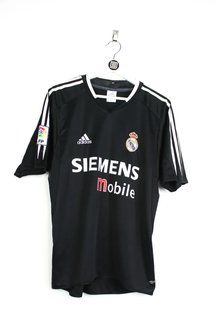 Real Madrid 2004-05 away kit