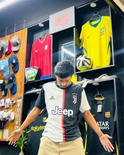 Juventus 2019–20 Home Kit Black White