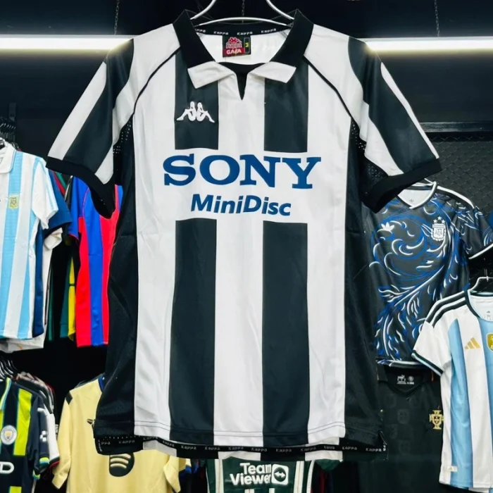 Juventus 1997–98 Home Kit Juventus 1997–98 Home Kit Black White Stripes