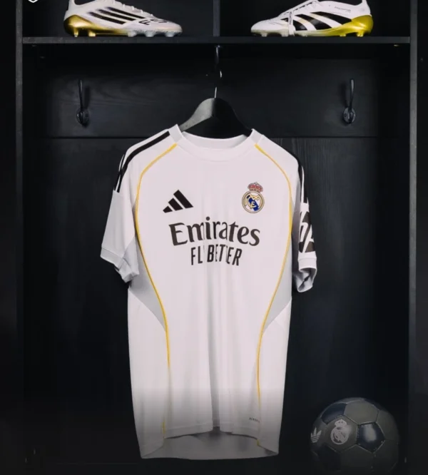 Real Madrid 2025/26 Home Jersey Player Version Authentic Football Kit